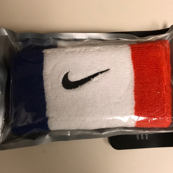 Nike Wristbands - Picture 2 of 3